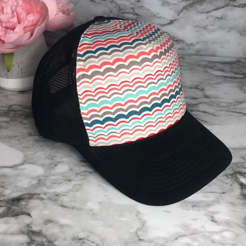 Ariebdesigns wave hat